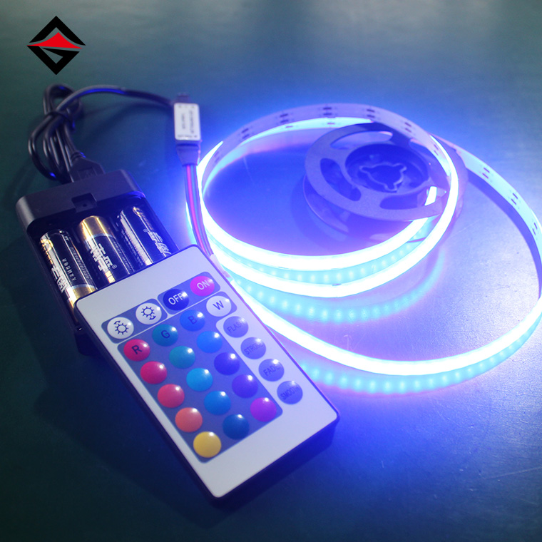 5V RGB COB LED-remsa med USB 24-nyckel Remote Control and Battery Box
